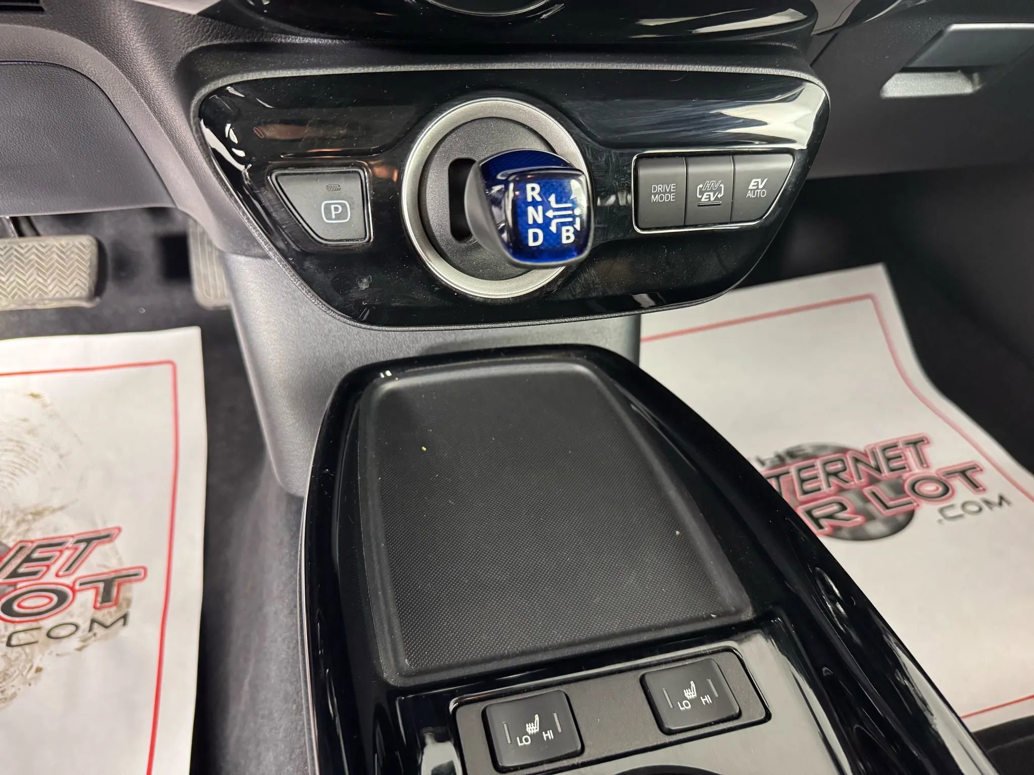 Used 2022 Toyota Prius Prime LE FWD image 22