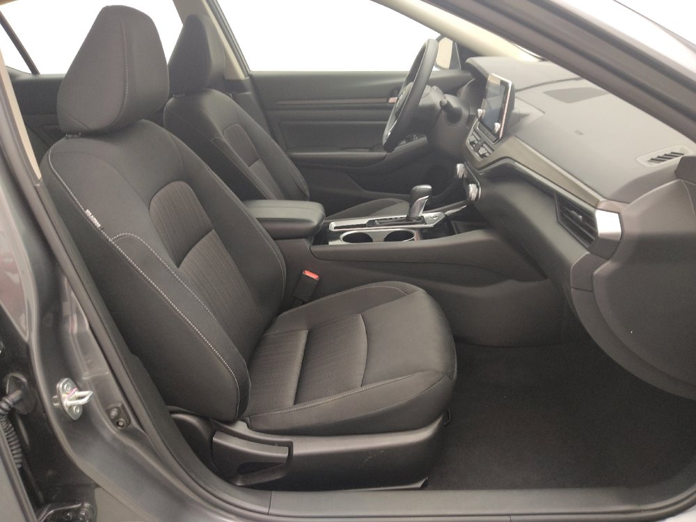 Used 2024 Nissan Altima 2.5 SV image 21