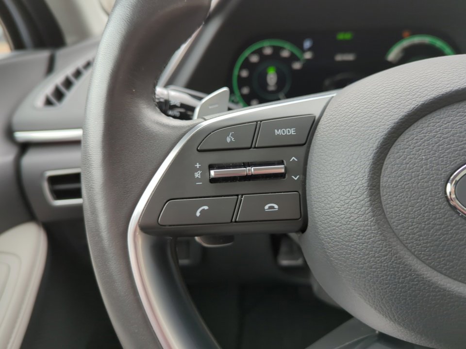 Certified 2023 Hyundai Sonata Limited w/ Cargo Package image 34