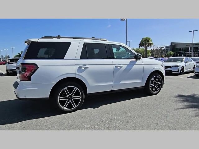 Used 2020 Ford Expedition Limited w/ Equipment Group 303A image 25