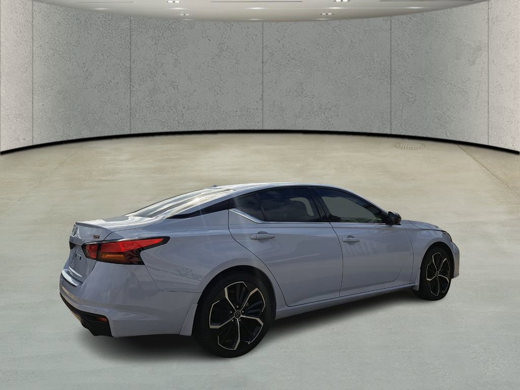 Used 2023 Nissan Altima 2.5 SR image 5