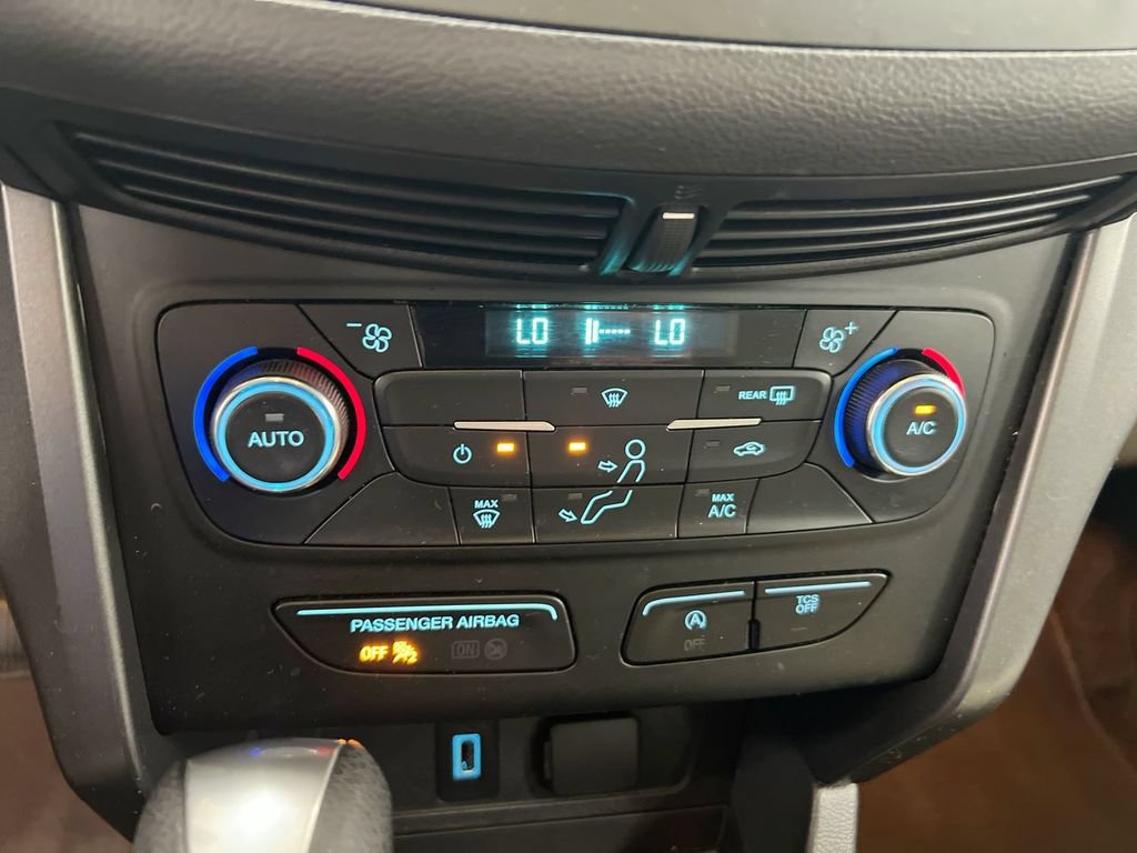 Used 2017 Ford Escape SE FWD image 16