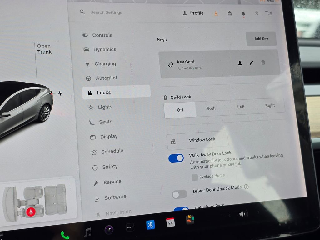 Used 2018 Tesla Model 3 Long Range image 32