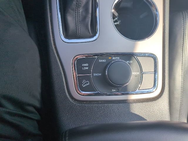 Used 2021 Jeep Grand Cherokee Limited image 18