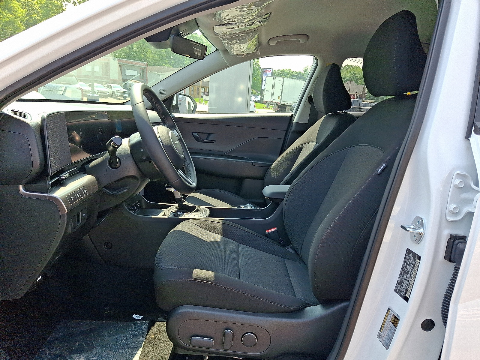 New 2025 Hyundai Kona SEL image 5