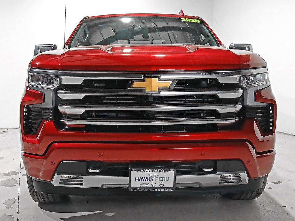 Used 2025 Chevrolet Silverado 1500 High Country w/ Technology Package image 2