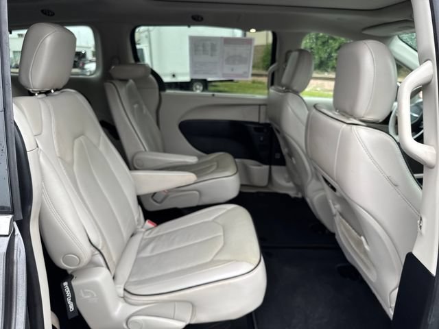 Used 2021 Chrysler Pacifica Limited w/ Premium & Safety Sphere Group AWD/4WD image 34