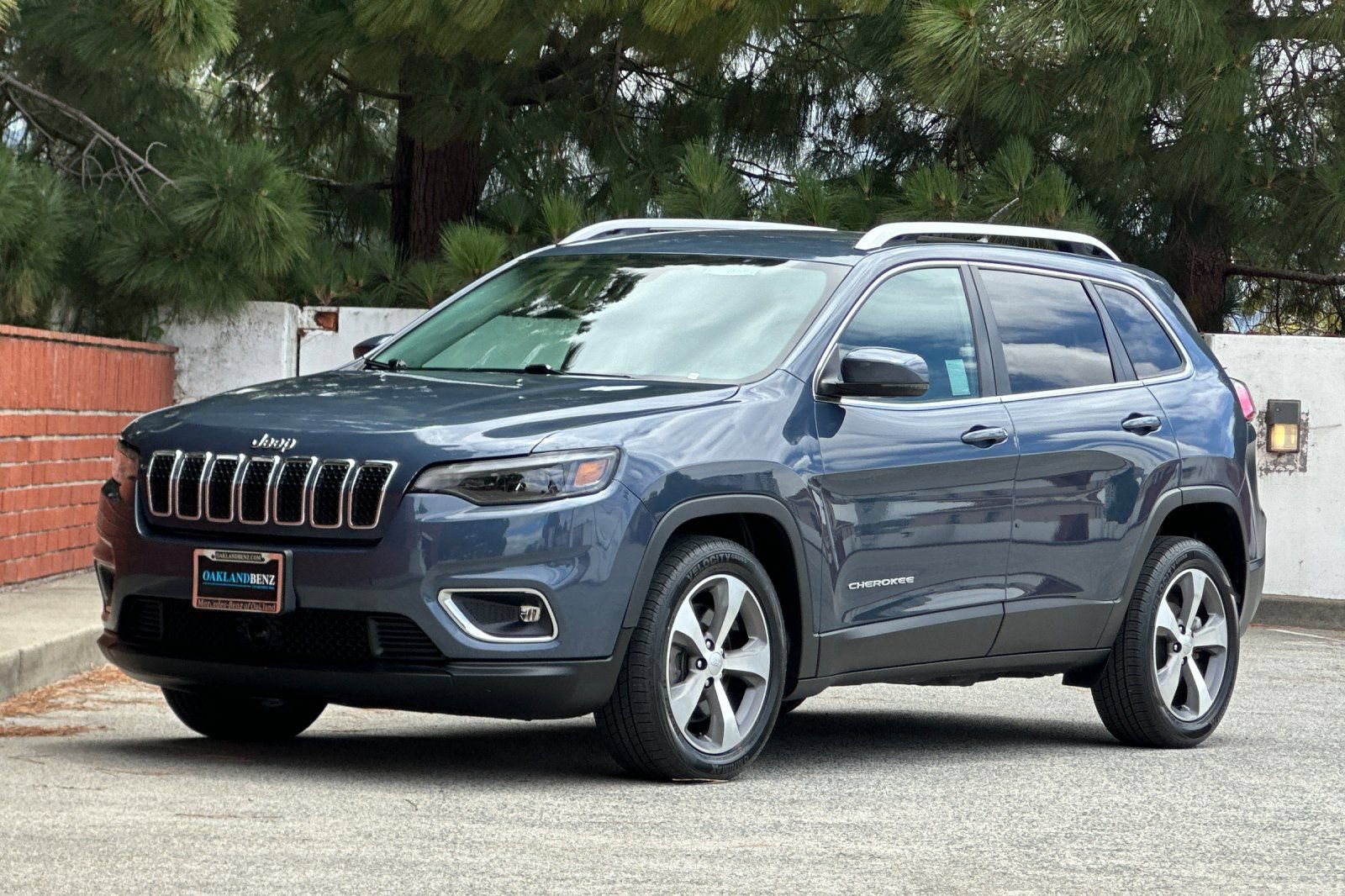 Used 2020 Jeep Cherokee Limited w/ Advanced Safety Group FWD image 8