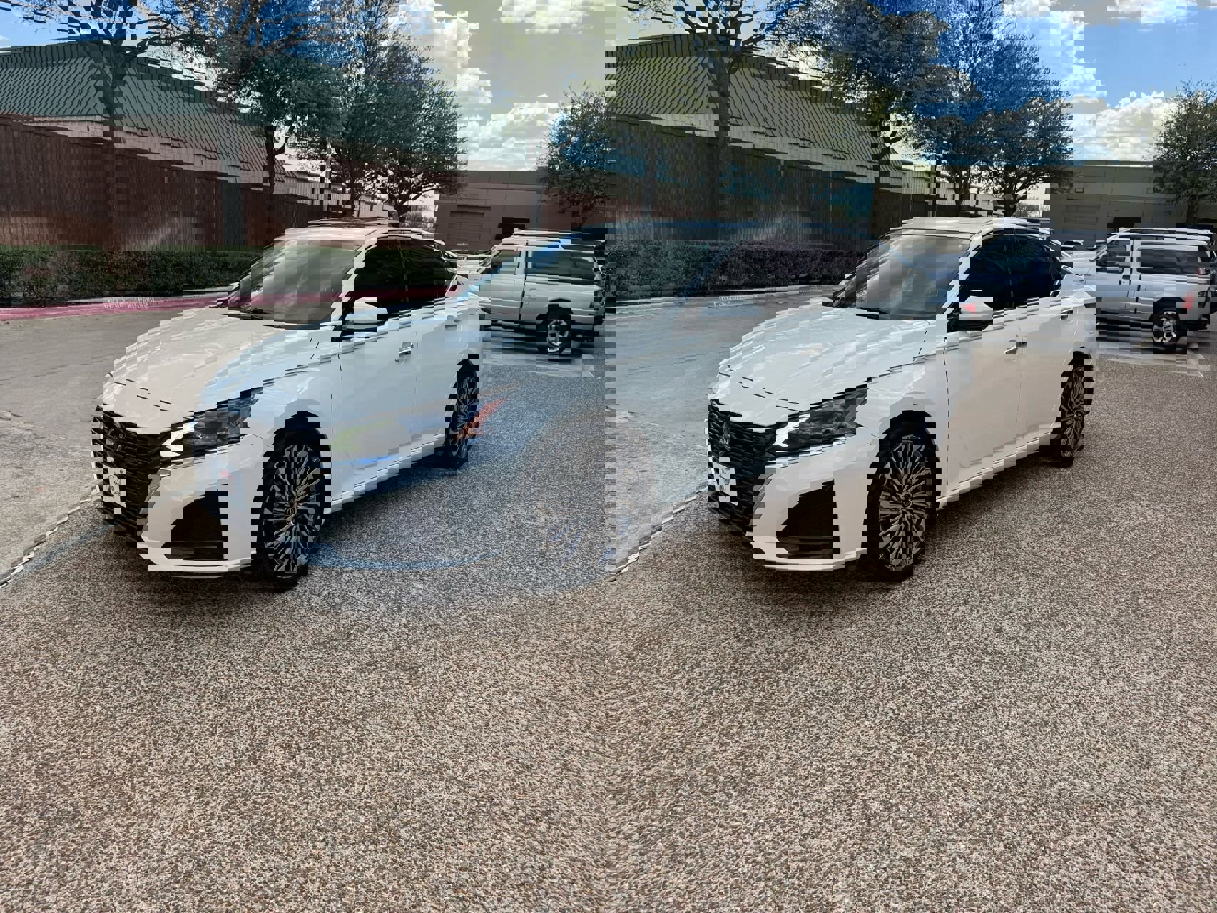 Used 2023 Nissan Altima 2.5 SL image 12