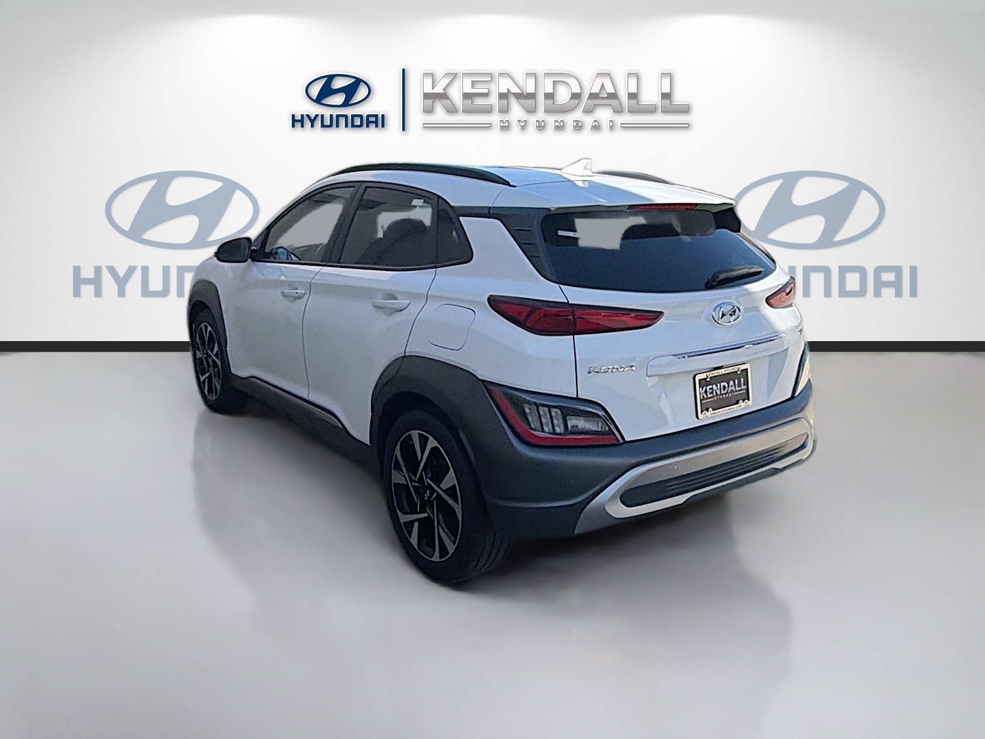 Used 2022 Hyundai Kona Limited FWD image 4