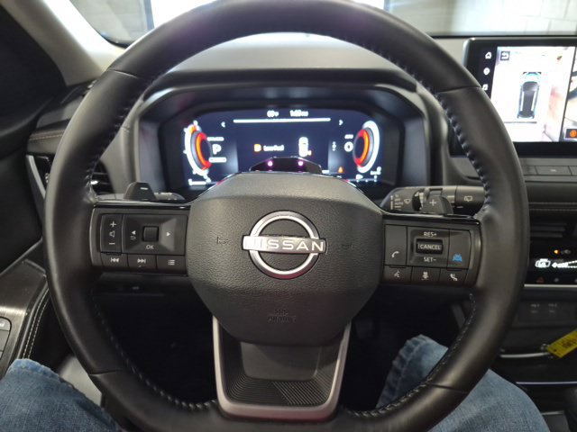 Certified 2025 Nissan Rogue SL w/ Tech Package AWD/4WD image 13