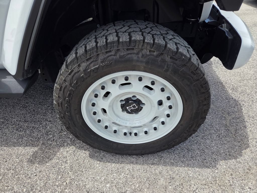 Used 2023 Jeep Wrangler Unlimited Sport AWD/4WD image 19