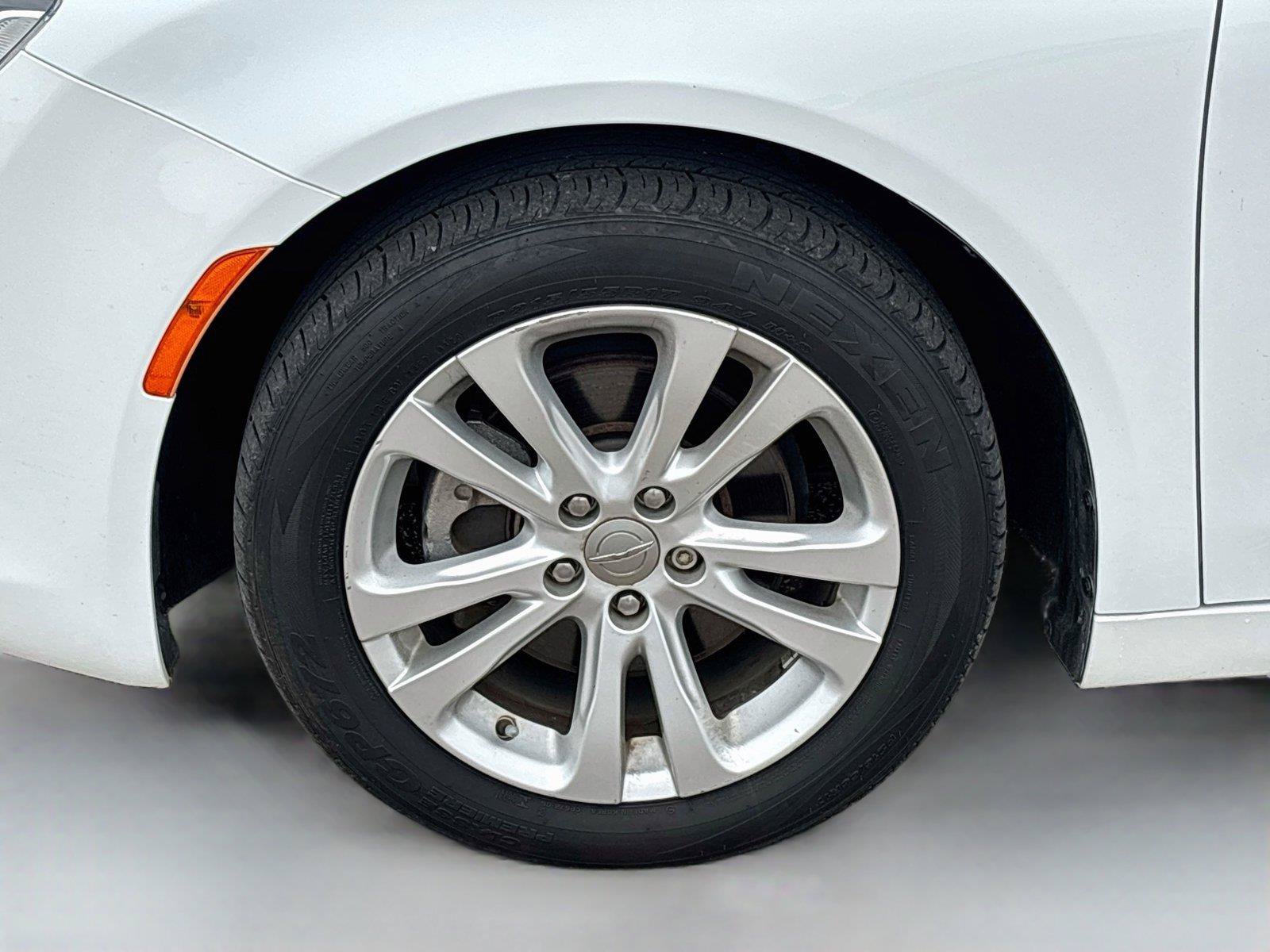 Used 2015 Chrysler 200 Limited w/ Convenience Group FWD image 29