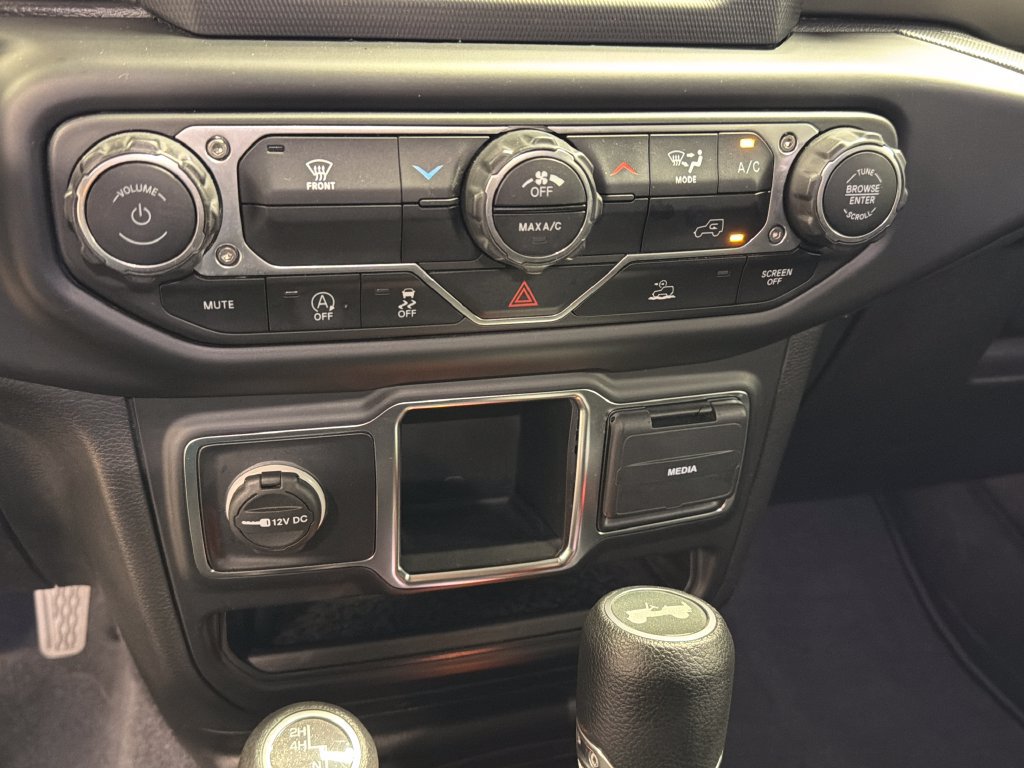 Used 2022 Jeep Wrangler Unlimited Sport AWD/4WD image 40