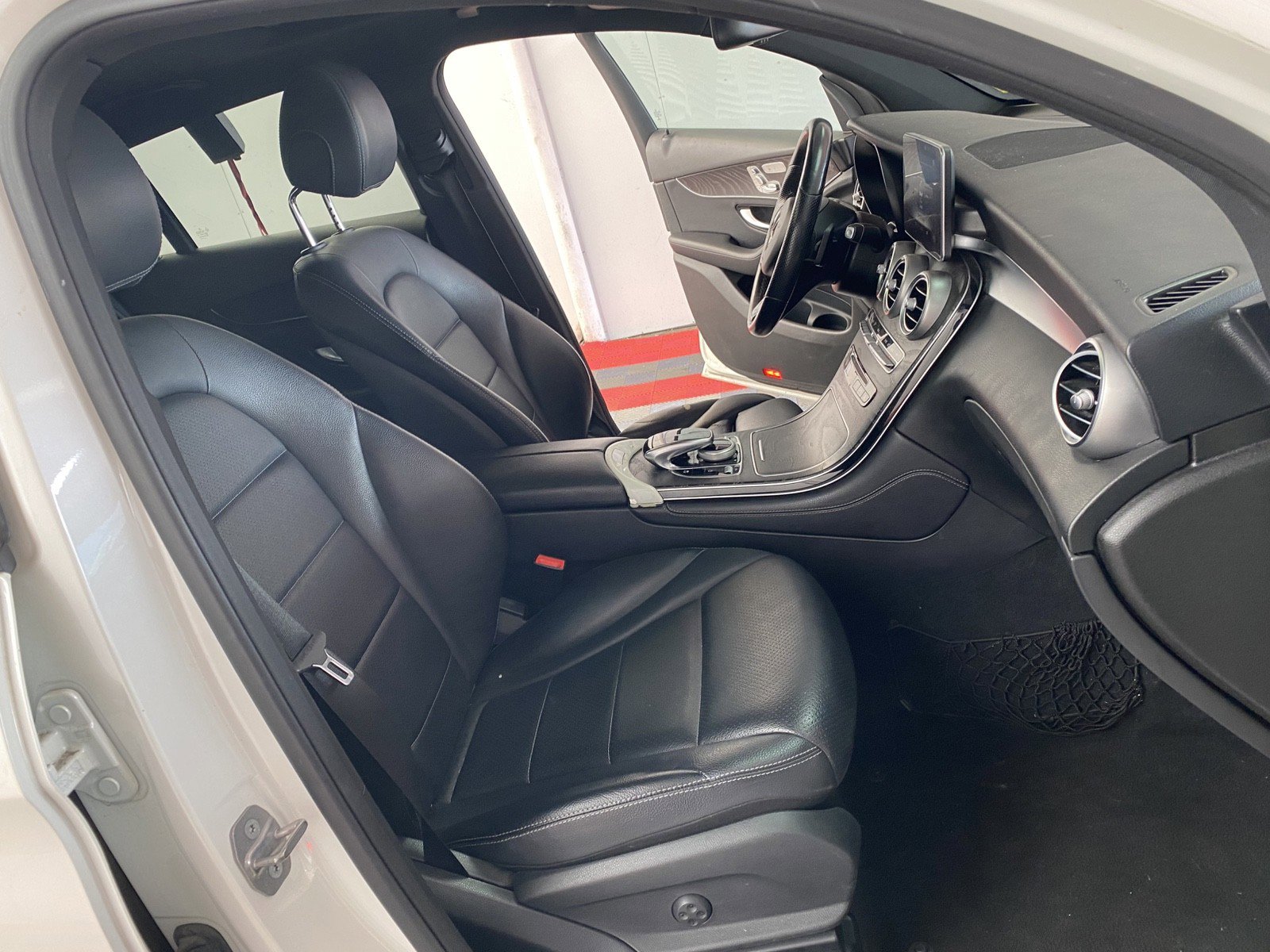 Used 2018 Mercedes-Benz GLC 300 4MATIC Coupe image 8