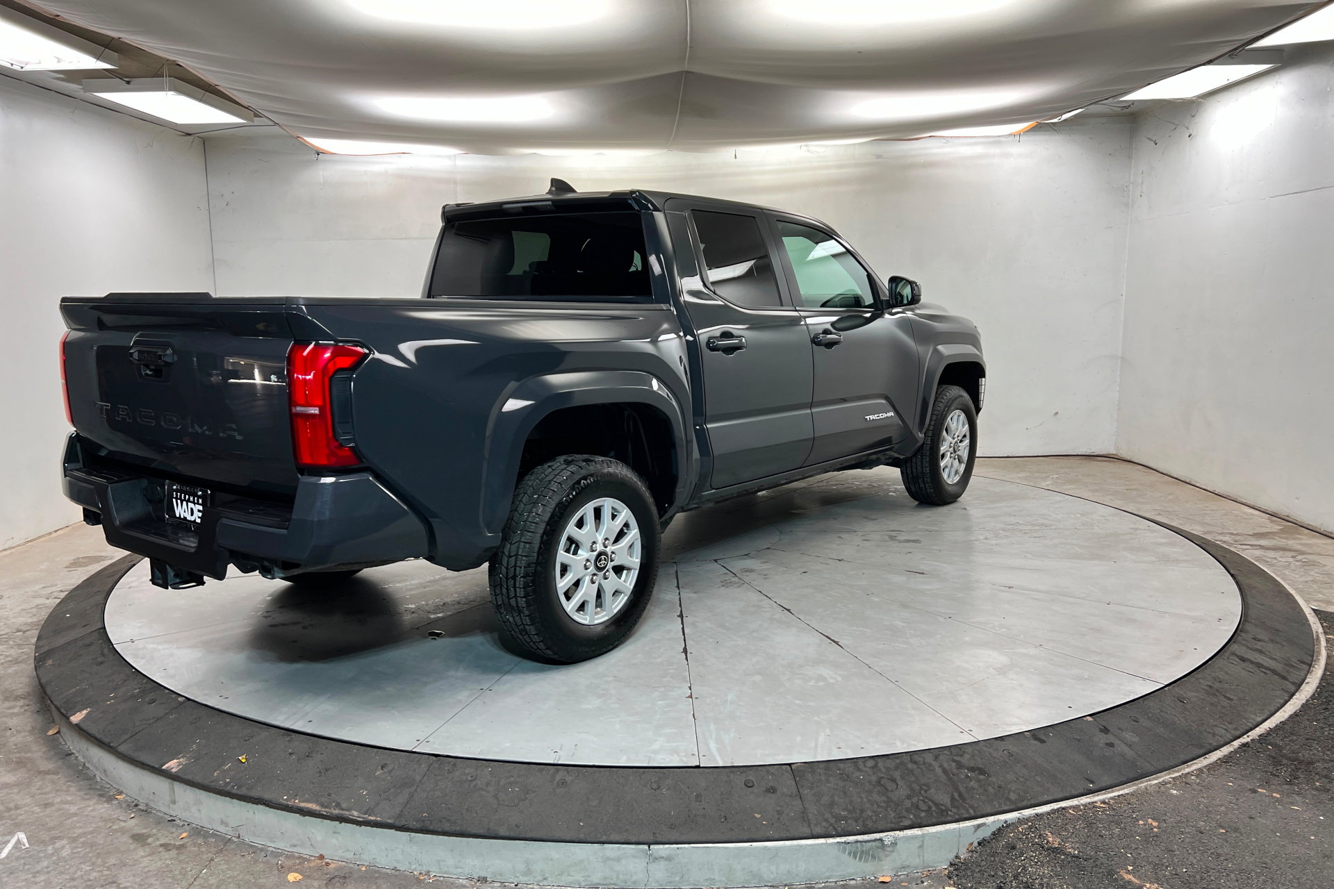 Used 2024 Toyota Tacoma SR5 image 6