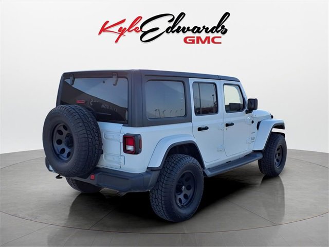 Used 2020 Jeep Wrangler Unlimited Sahara image 5