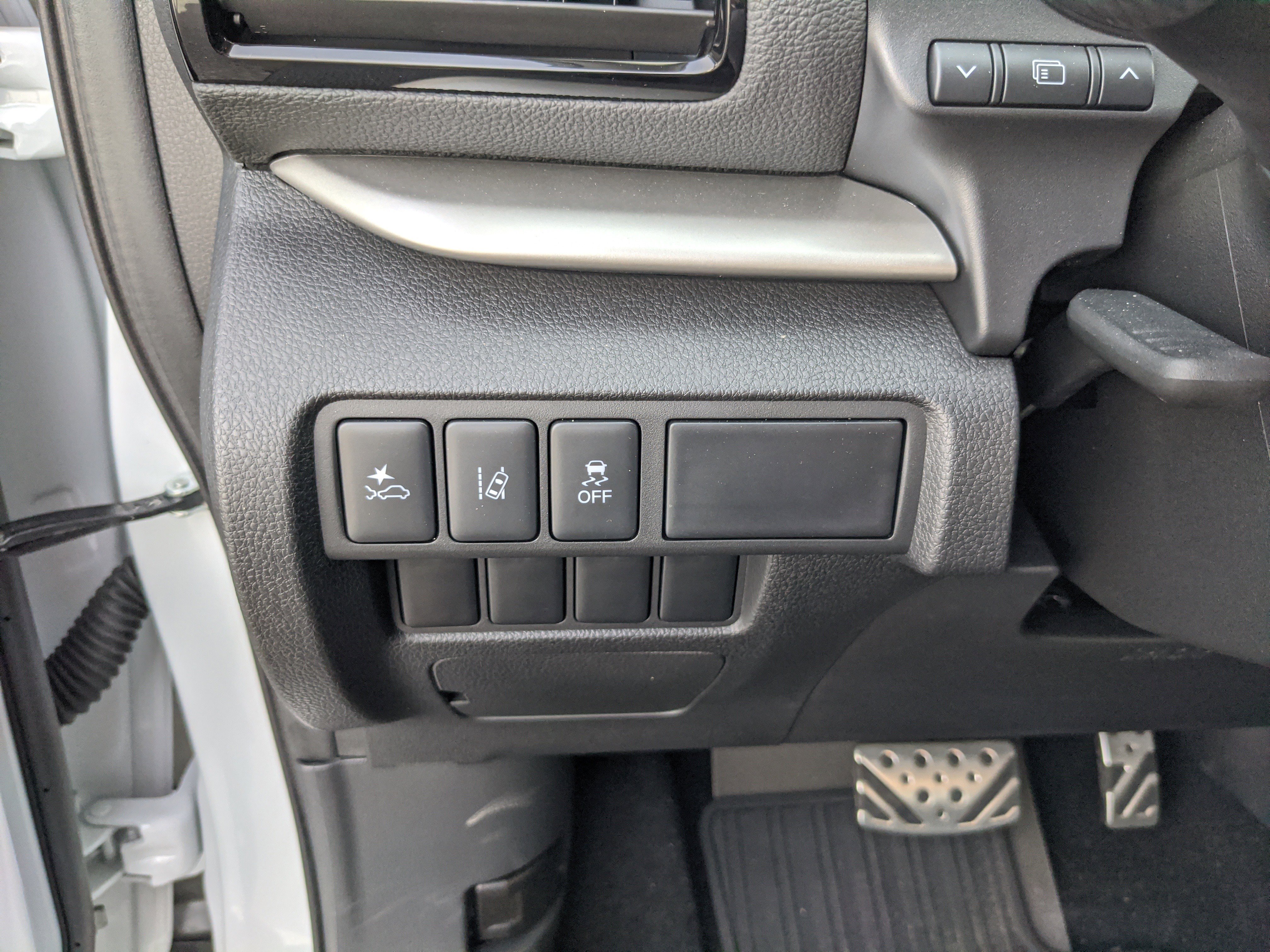 Used 2025 Mitsubishi Eclipse Cross ES image 27