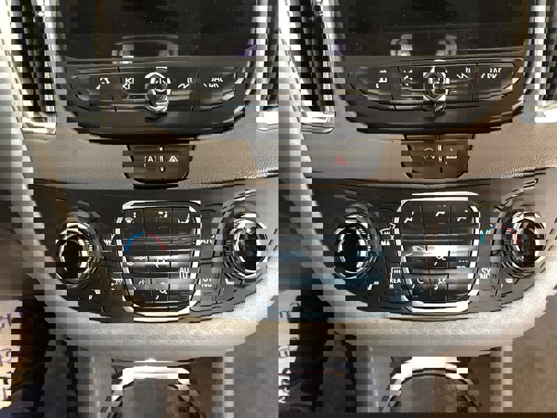 Used 2020 Chevrolet Malibu LT image 13