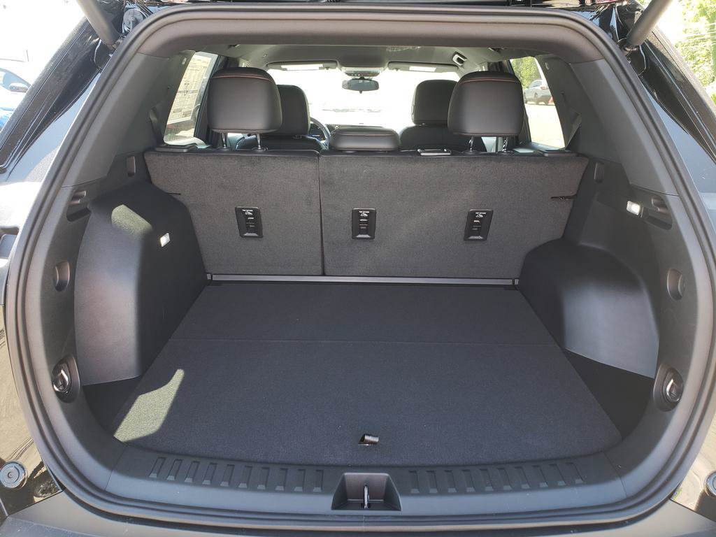 New 2026 Chevrolet Equinox RS w/ Convenience Package III FWD image 10