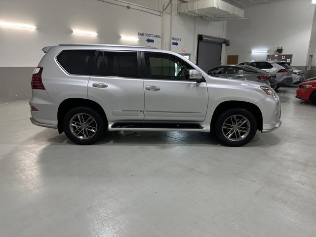 Used 2019 Lexus GX 460 Luxury AWD/4WD image 10