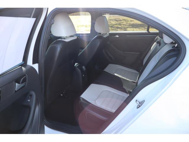 Used 2015 Volkswagen Jetta Sport image 7