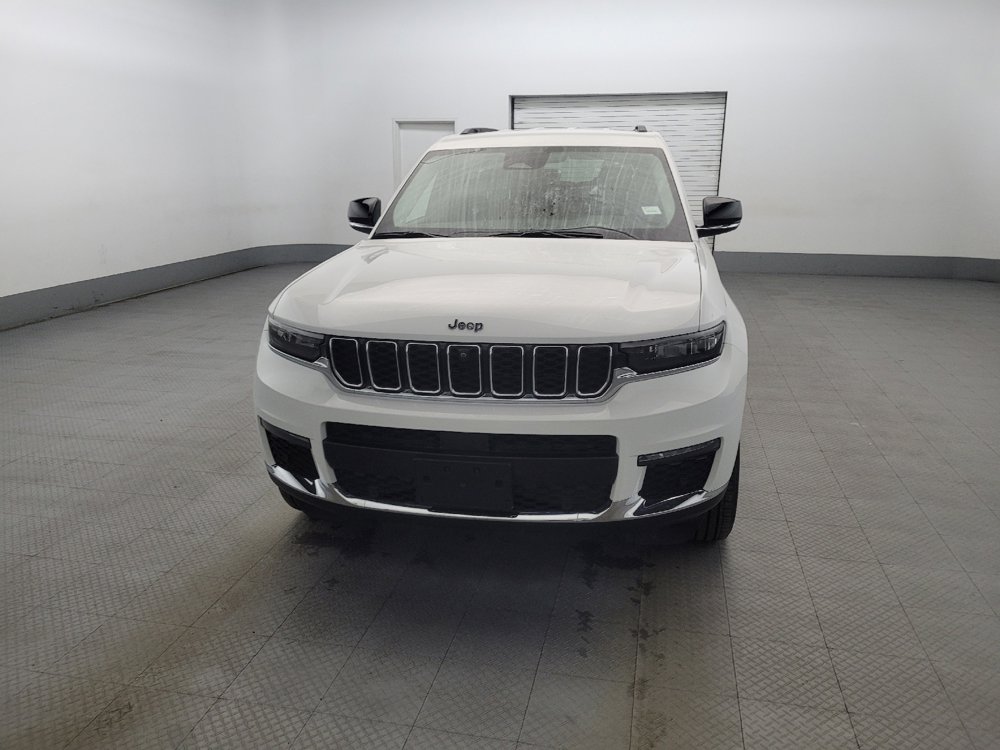 Used 2022 Jeep Grand Cherokee L Limited w/ Luxury Tech Group II image 15