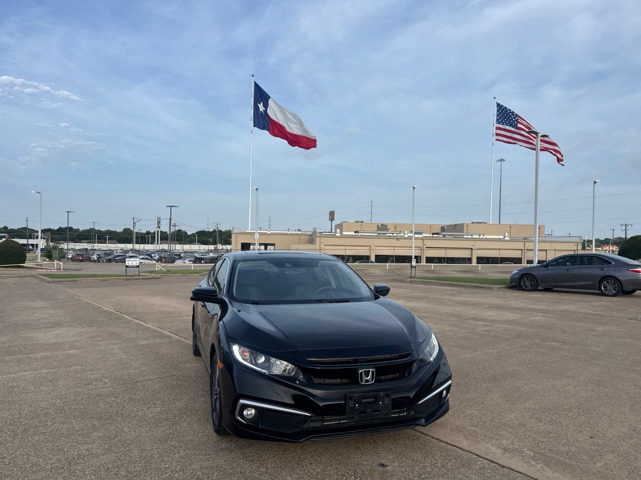 Used 2020 Honda Civic EX-L image 3
