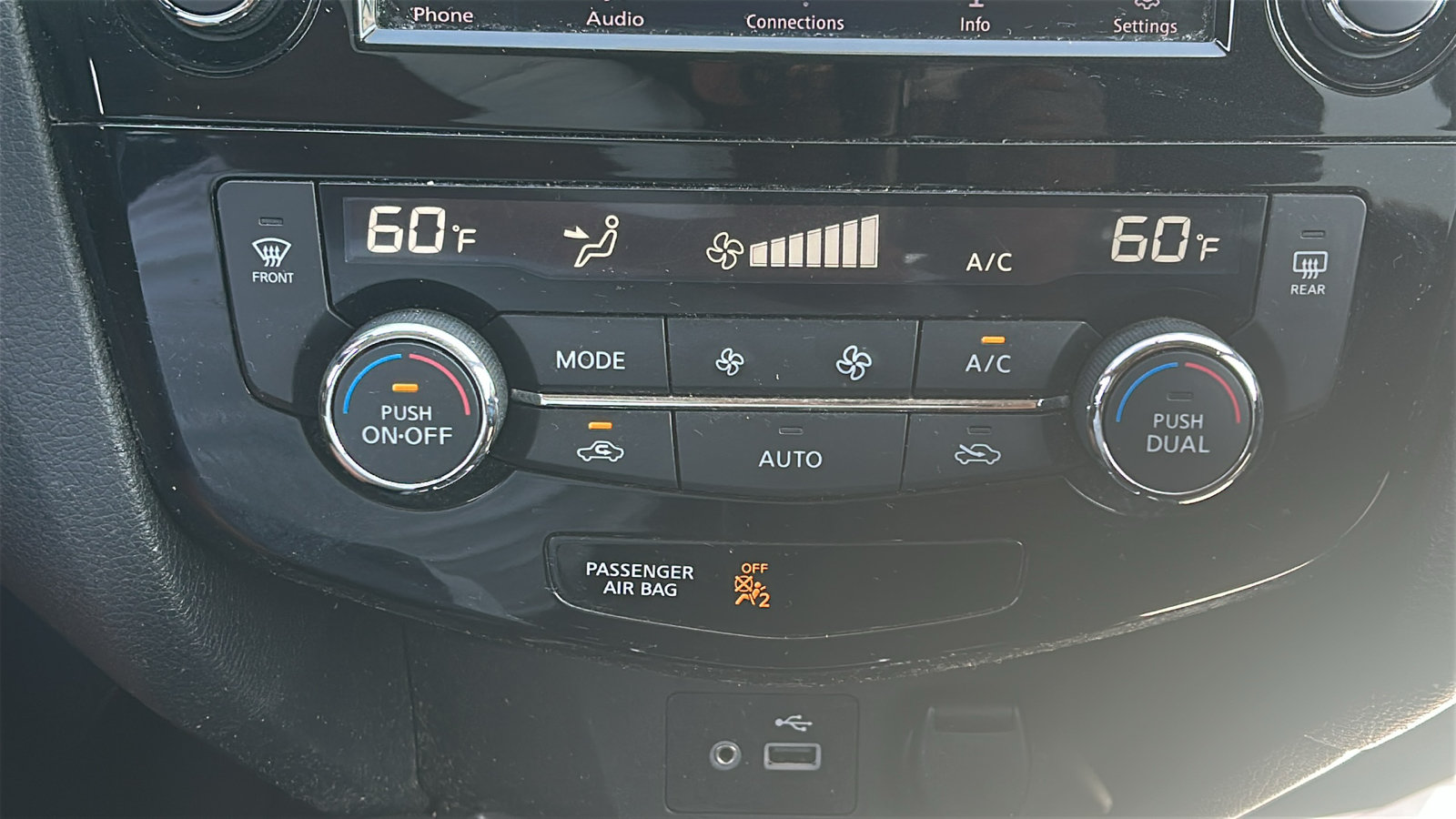 Used 2018 Nissan Rogue SV AWD/4WD image 24