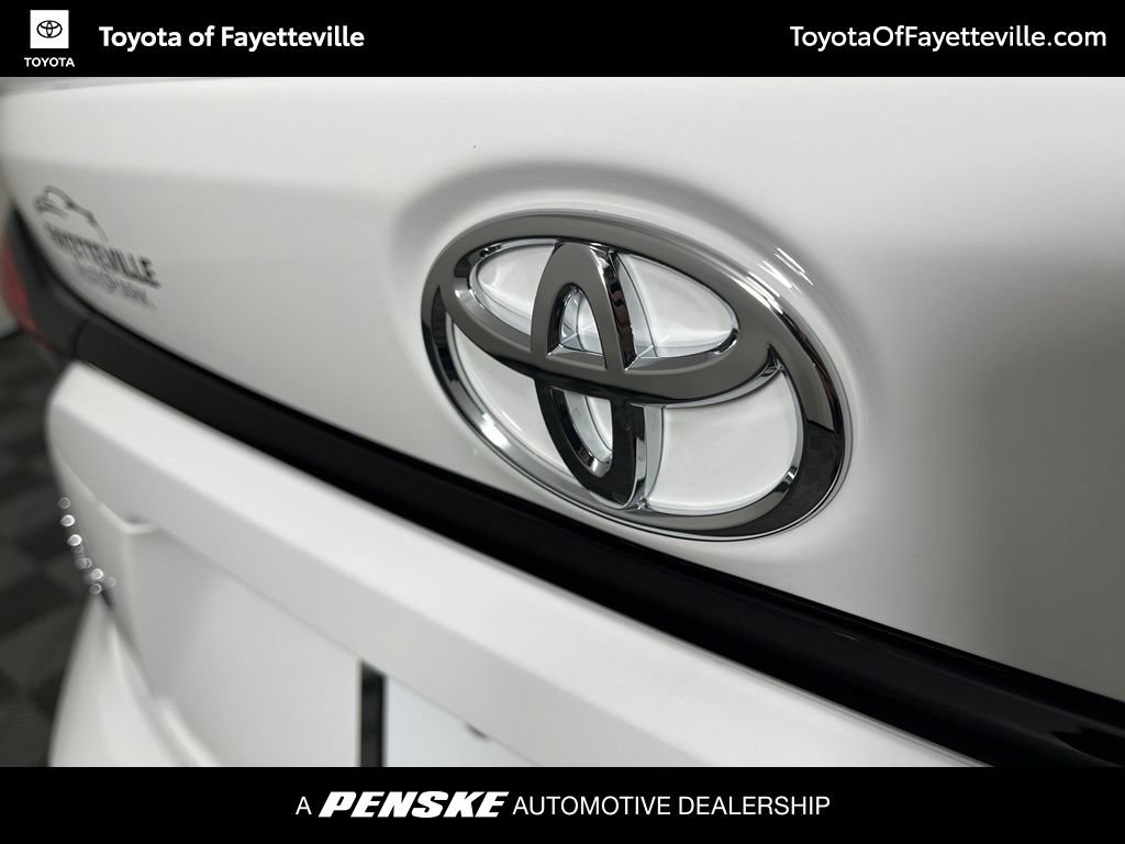 Used 2026 Toyota Corolla SE FWD image 13