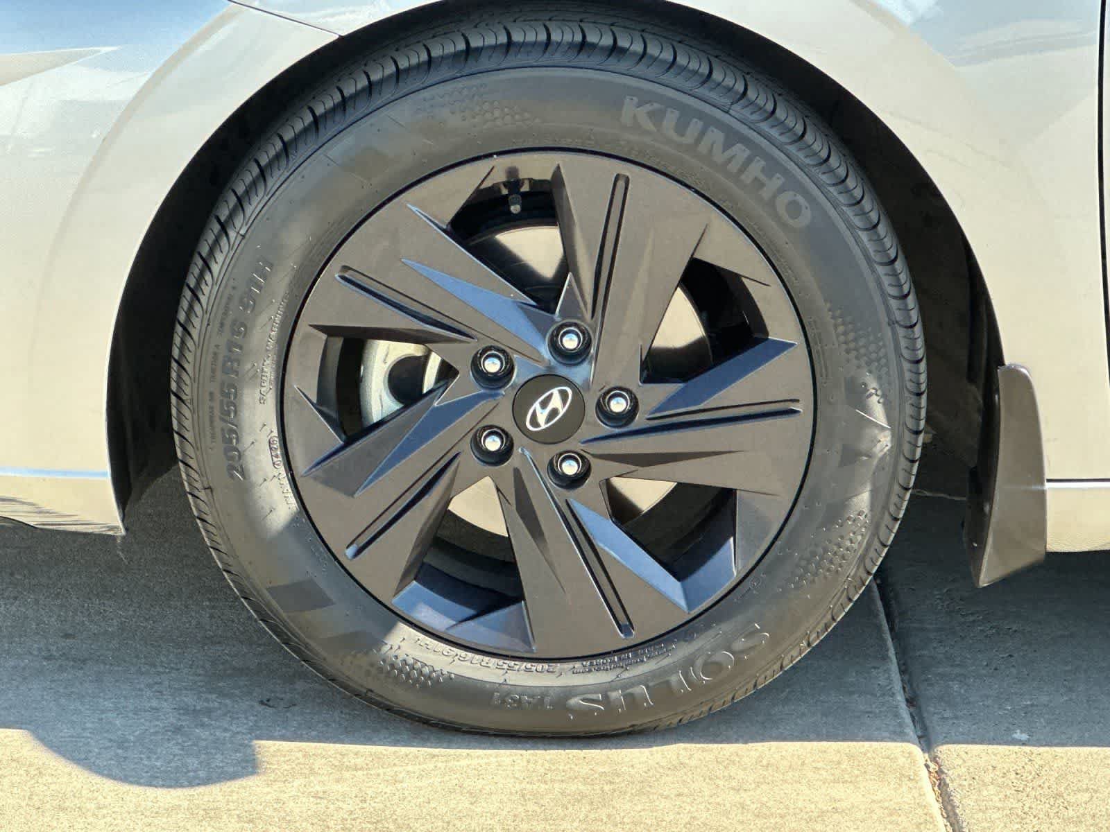 Used 2022 Hyundai Elantra SEL FWD image 26