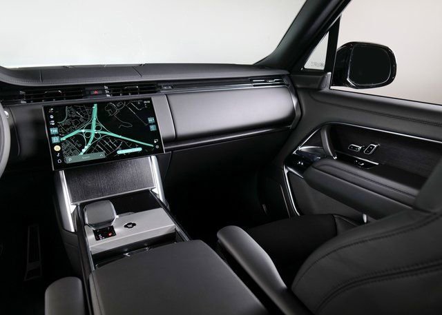 New 2026 Land Rover Range Rover SE AWD/4WD image 16