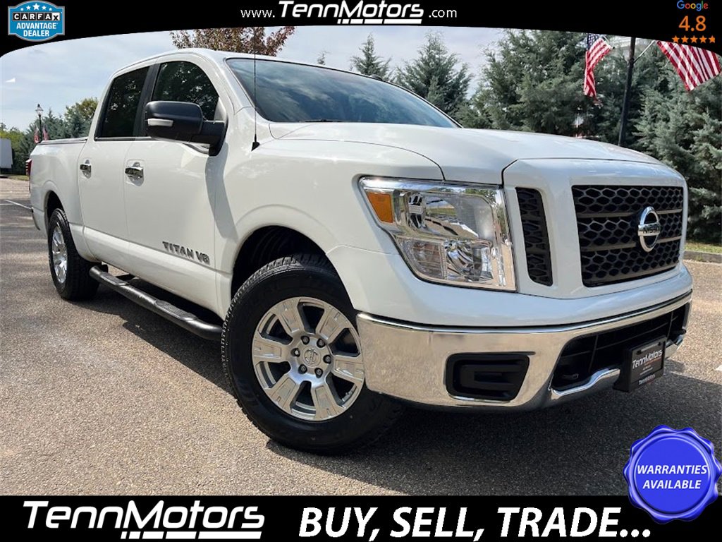 Used 2019 Nissan Titan SV image 3