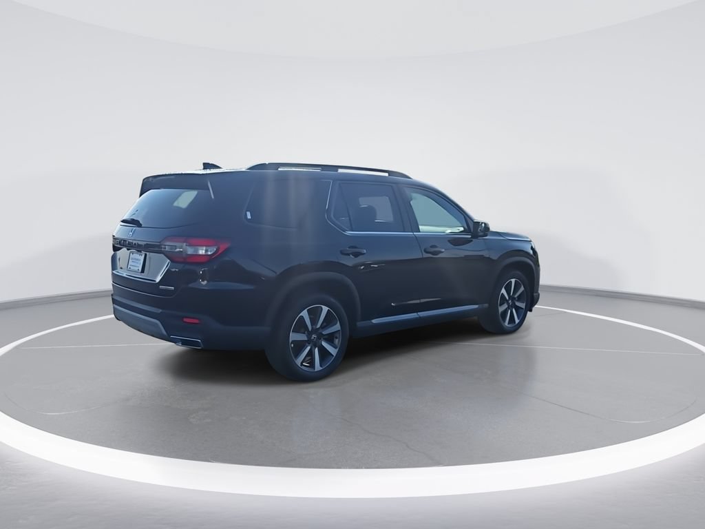 Used 2024 Honda Pilot Touring image 9