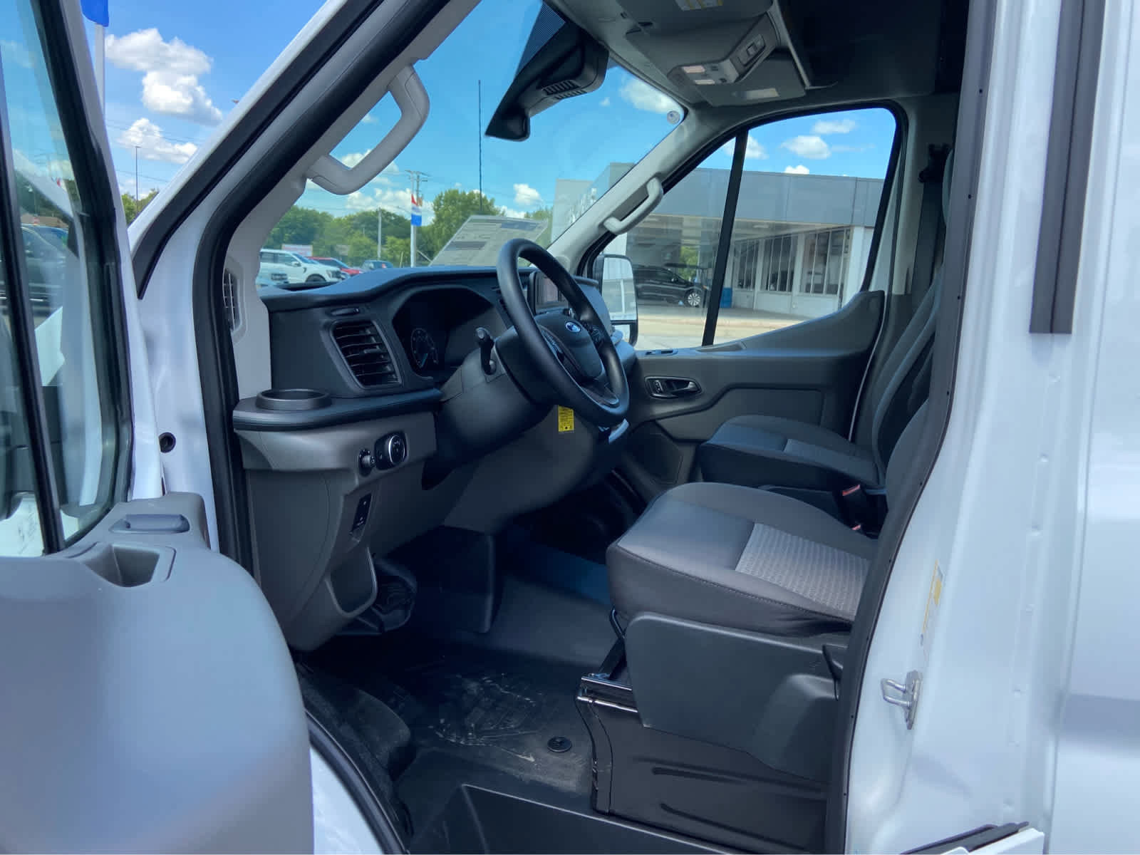 New 2025 Ford Transit 250 148 Medium Roof w/ Load Area Protection Package image 10