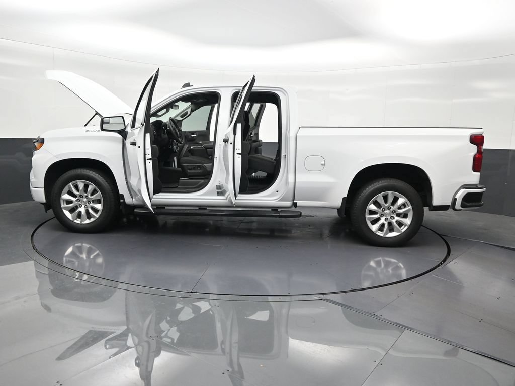 Used 2023 Chevrolet Silverado 1500 Custom RWD image 33