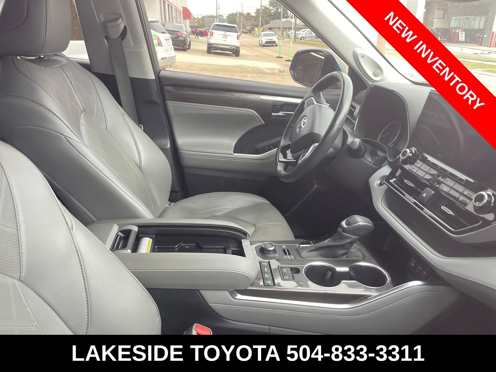 Used 2022 Toyota Highlander Platinum AWD/4WD image 9