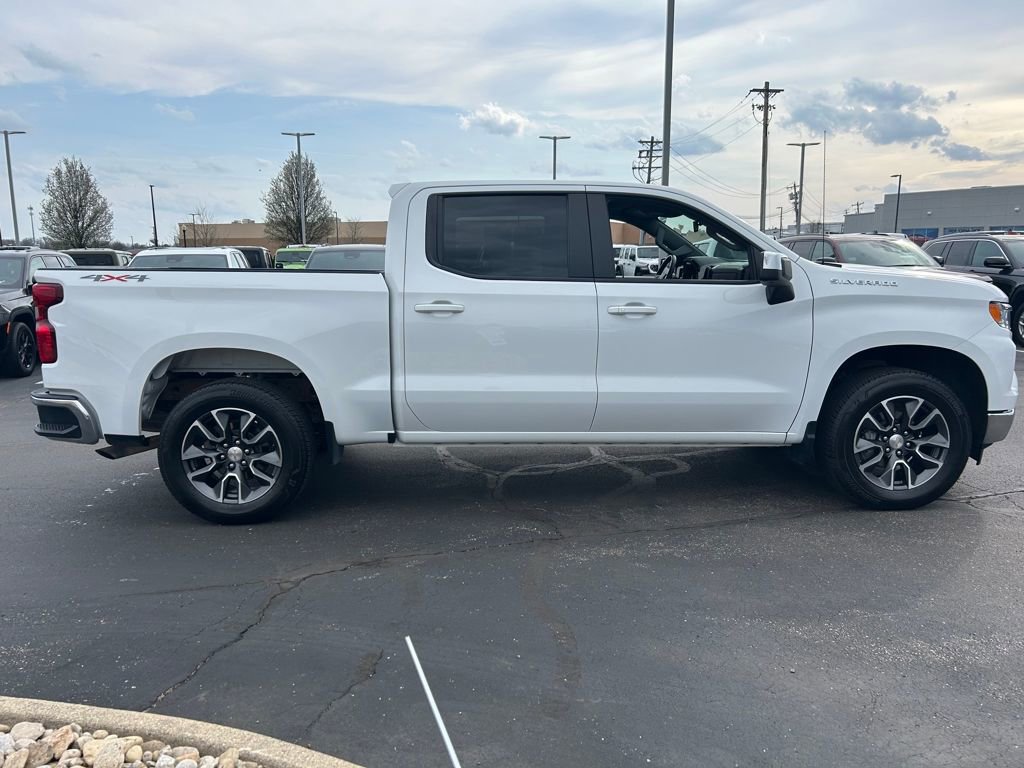 Used 2024 Chevrolet Silverado 1500 LT AWD/4WD image 8