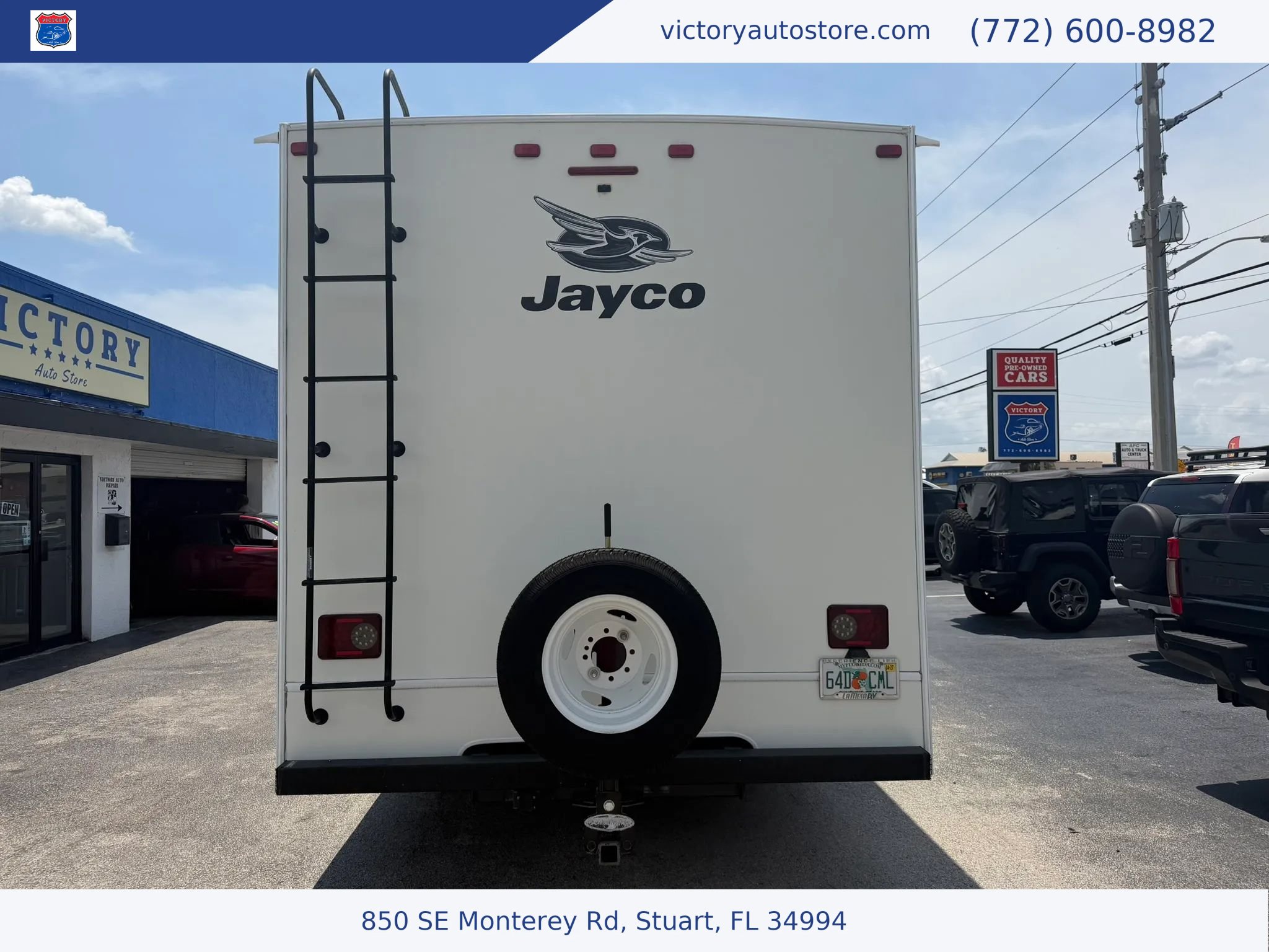 Used 2021 Ford E-450 and Econoline 450 Super Duty w/ Motorhome Prep Package RWD image 4