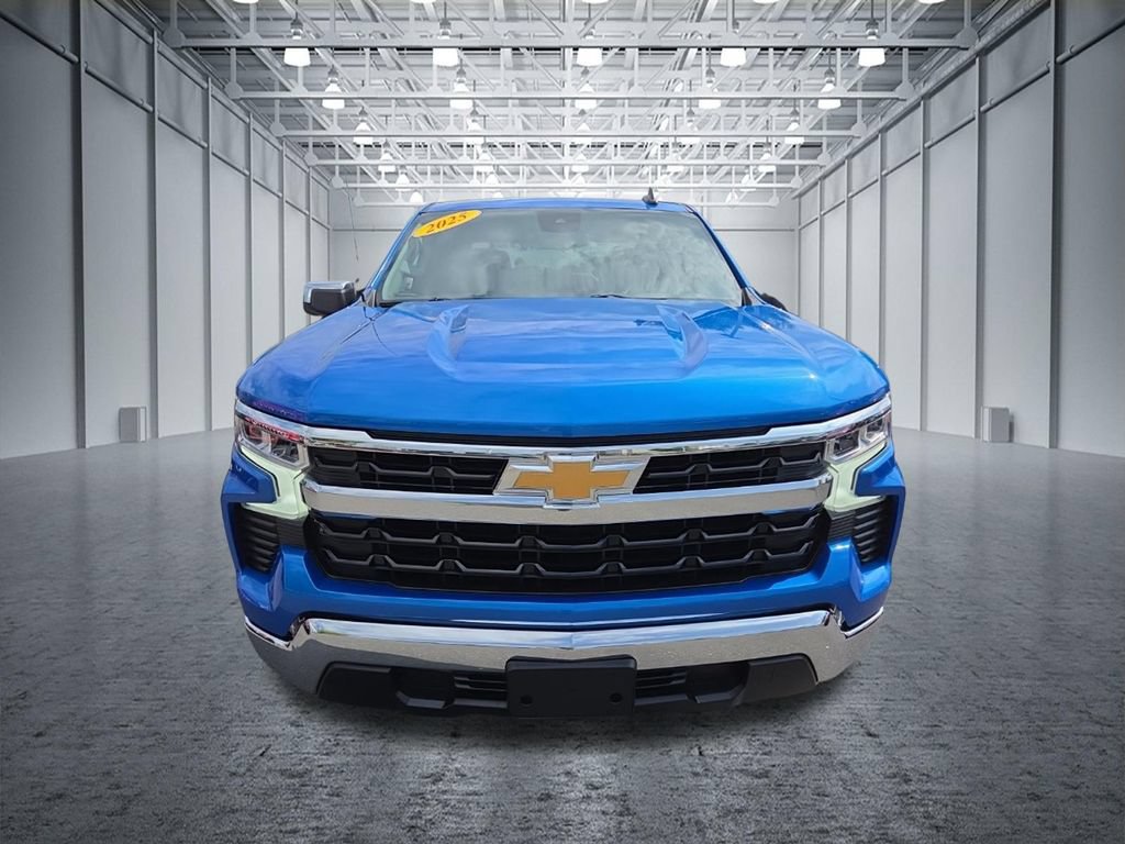Used 2025 Chevrolet Silverado 1500 LT RWD image 2