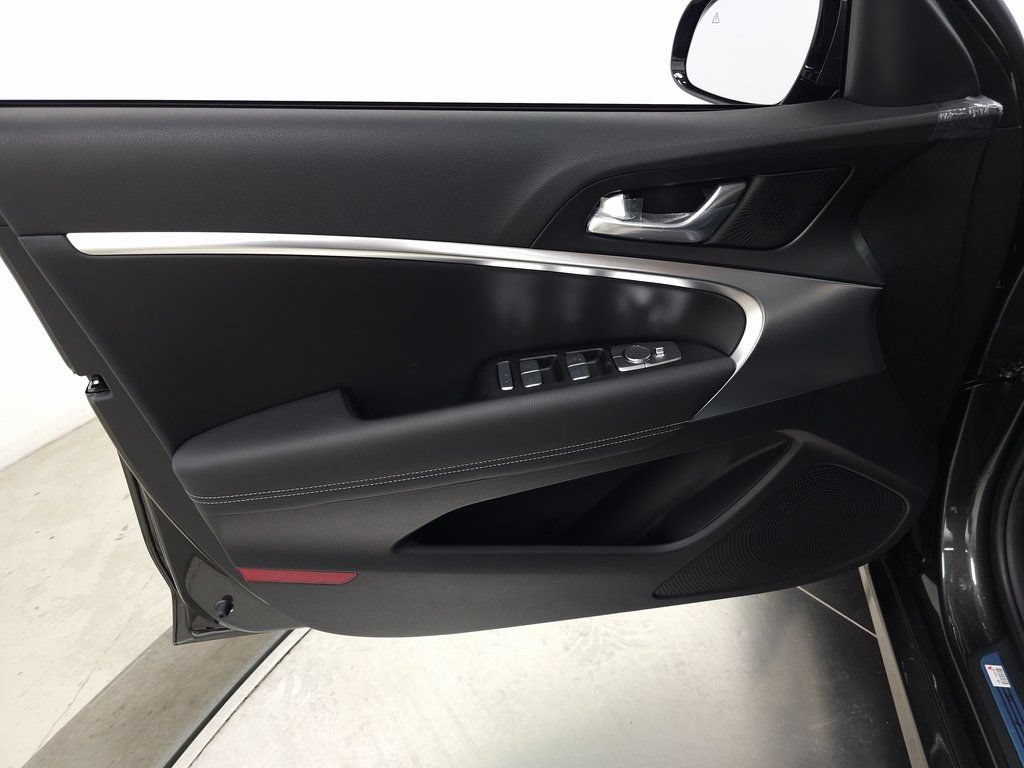 Used 2026 Genesis G70 2.5T AWD/4WD image 10