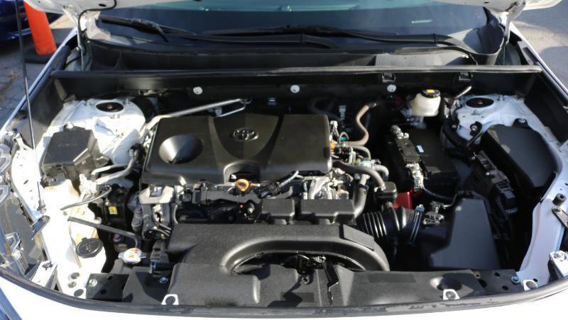 Used 2021 Toyota RAV4 LE image 24