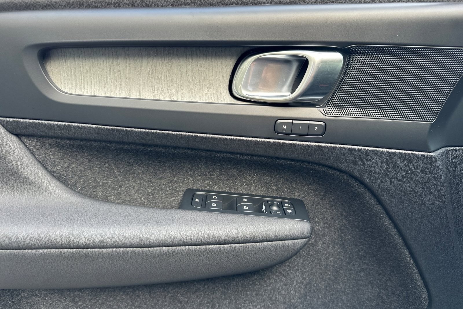 New 2026 Volvo XC40 B5 Core w/ Climate Package image 14