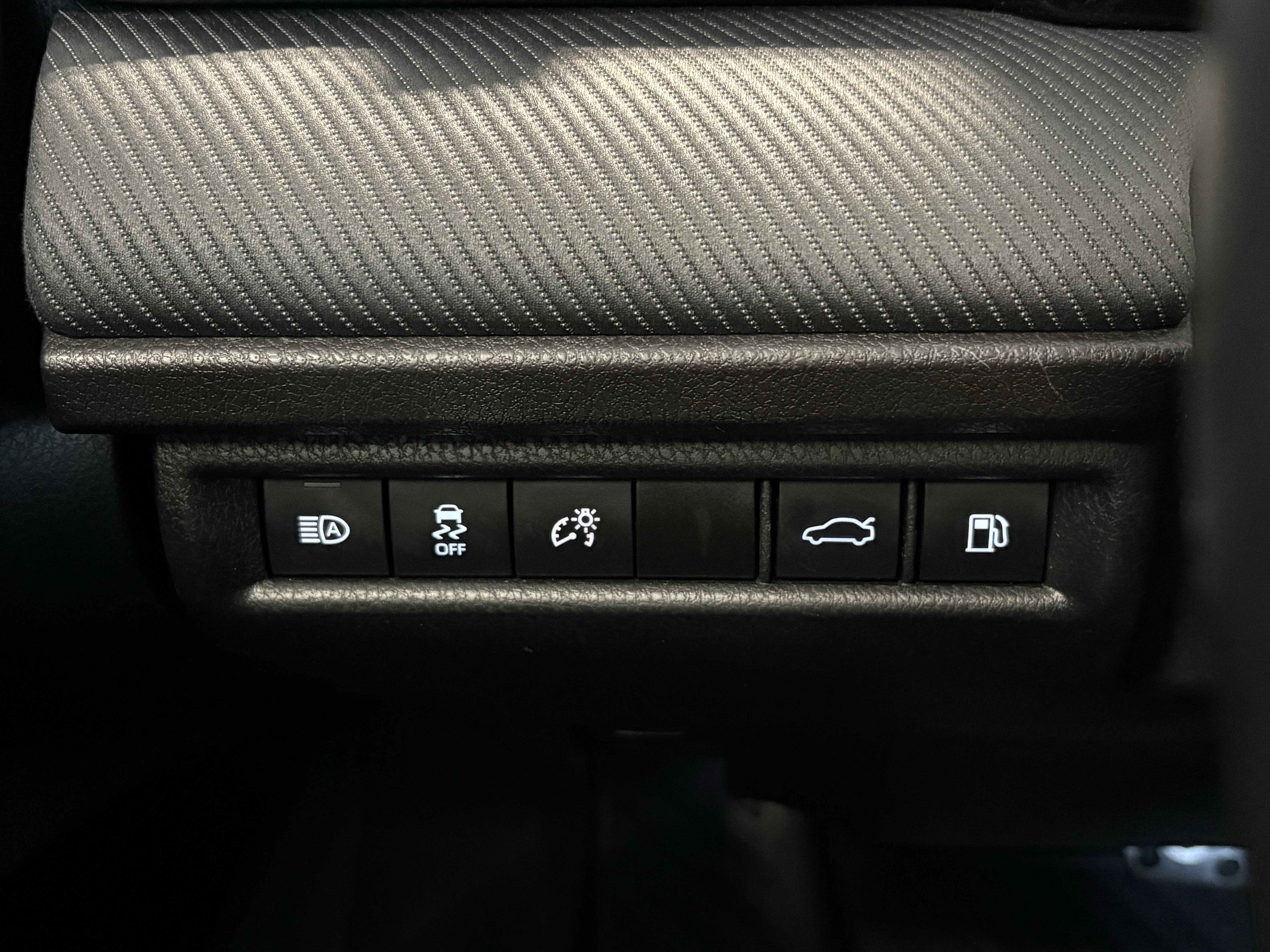 Certified 2025 Toyota Camry SE FWD image 23