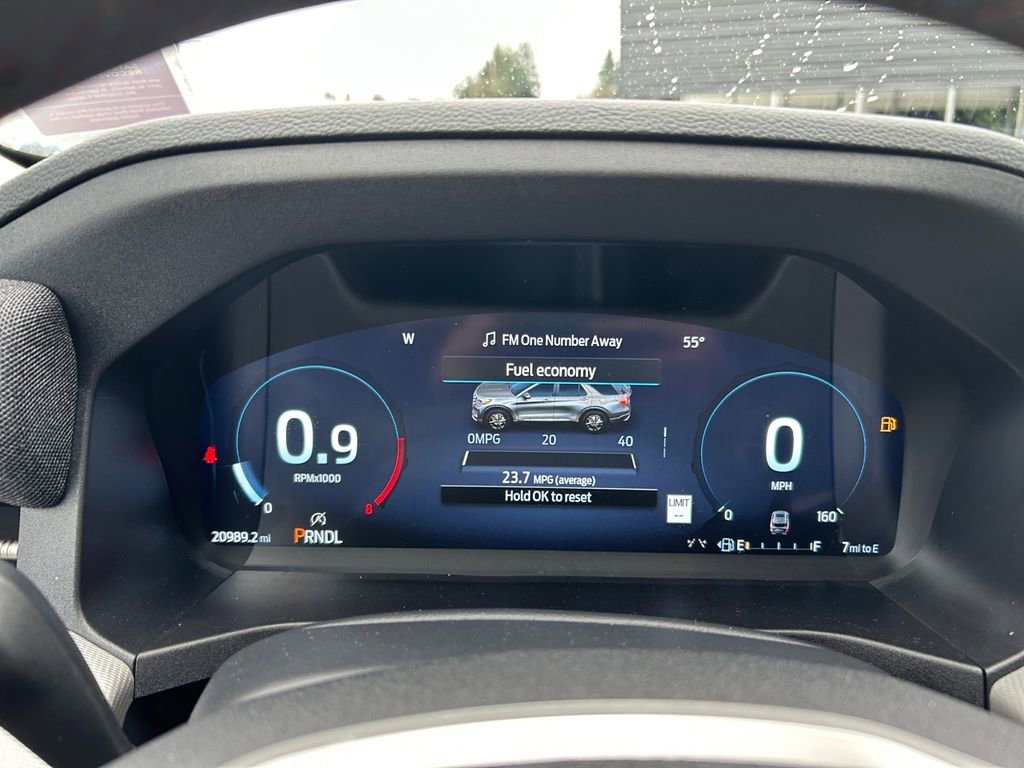 Used 2025 Ford Explorer Active w/ Active Comfort Package AWD/4WD image 16