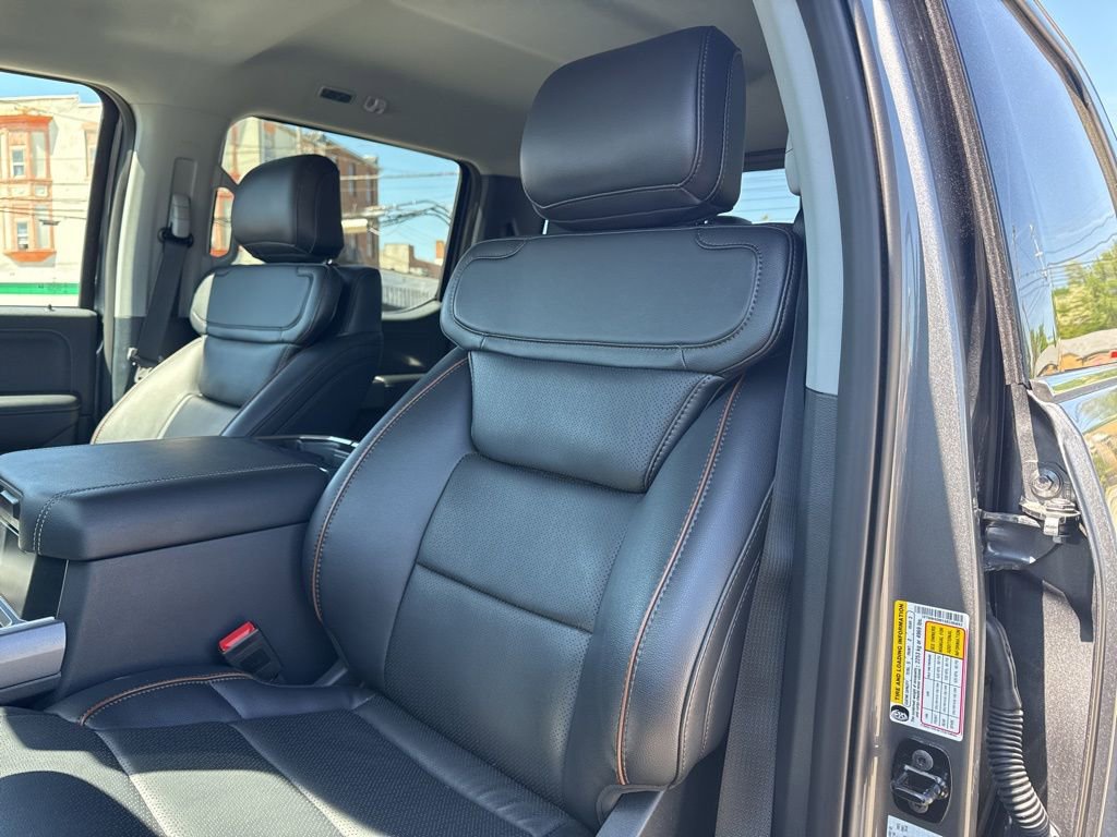 Used 2025 Ford F450 Lariat w/ Lariat Ultimate Package AWD/4WD image 18