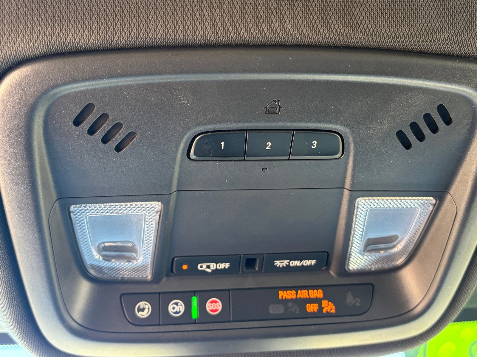 Used 2023 Chevrolet Traverse LT w/ LPO, Cargo Package AWD/4WD image 28