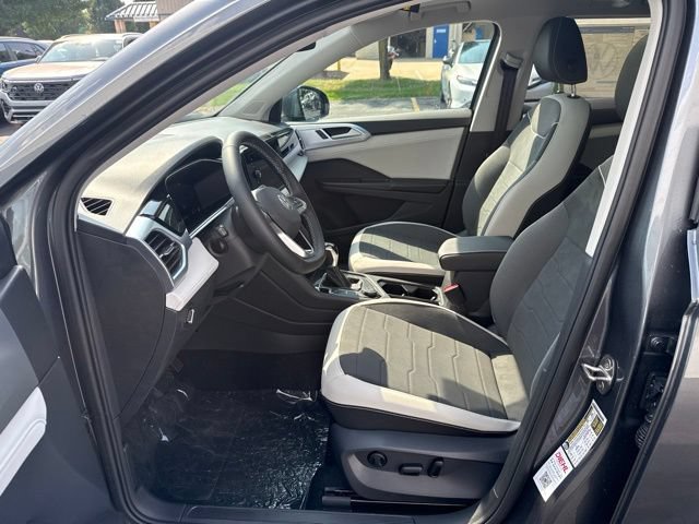 New 2026 Volkswagen Taos SE AWD/4WD image 12