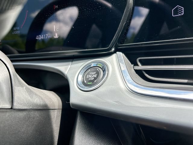 Used 2025 Chevrolet Trax LT FWD image 16