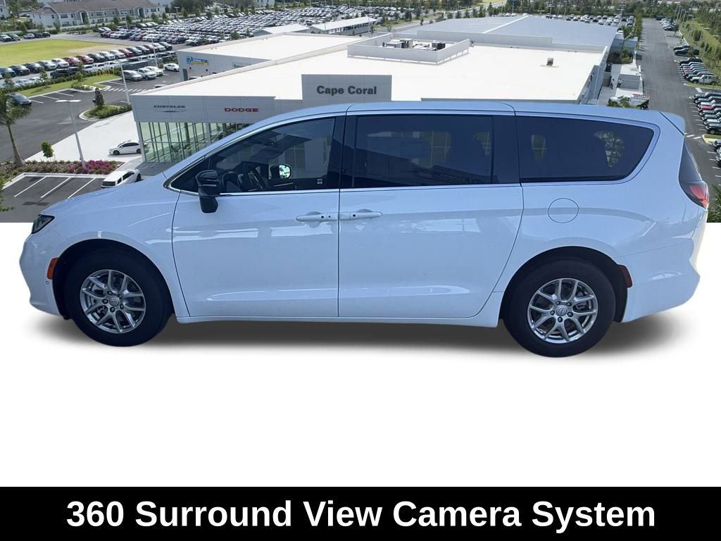 New 2026 Chrysler Pacifica Select image 8
